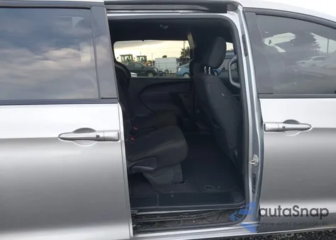 2020 Chrysler Pacifica Touring z USA, uszkodzony, nr VIN 2C4RC1FG8LR150392